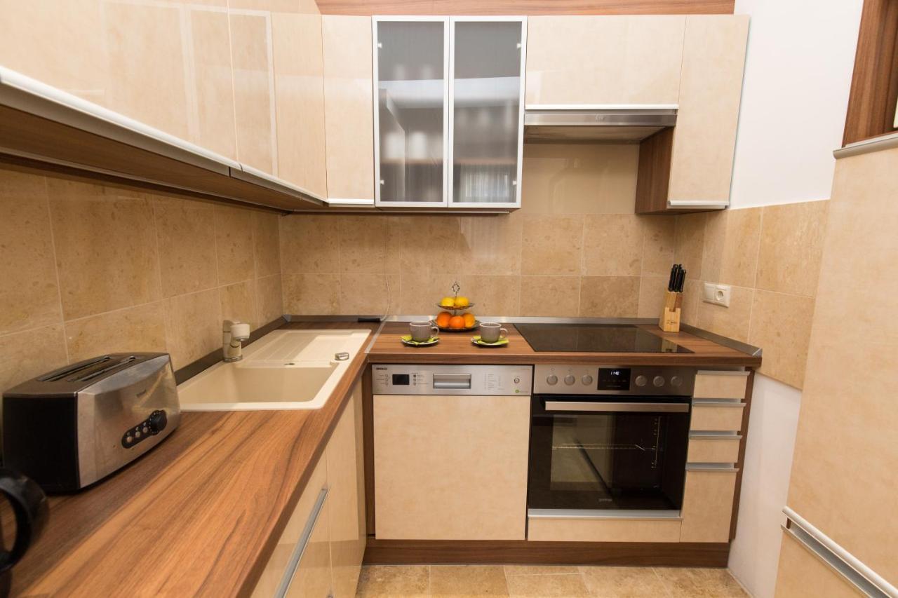Elegant Apartment With Buda Castle View Budapeste Exterior foto