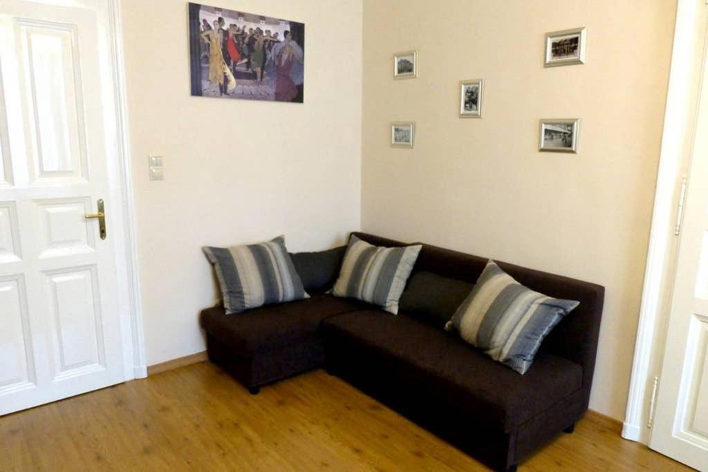 Elegant Apartment With Buda Castle View Budapeste Exterior foto