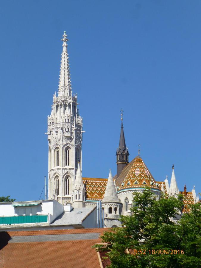 Elegant Apartment With Buda Castle View Budapeste Exterior foto
